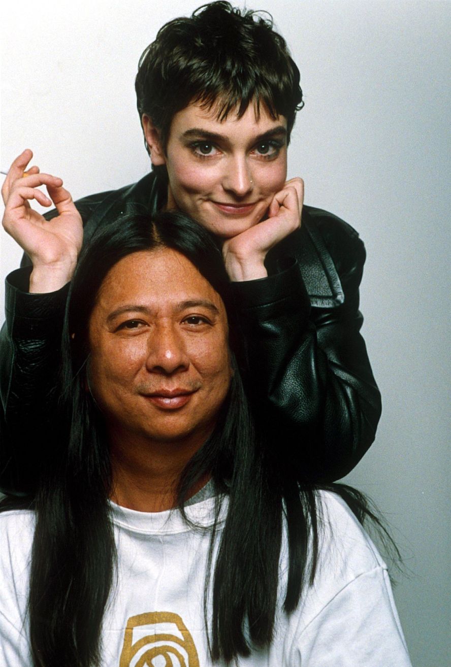 O'Connor poses with Irish designer John Rocha in 1994.