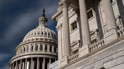  Куполът на Капитолия и западният фронт на Камарата на представителите се виждат във Вашингтон, понеделник, 17 април 2023 г. (AP Photo/J. Scott Applewhite)
