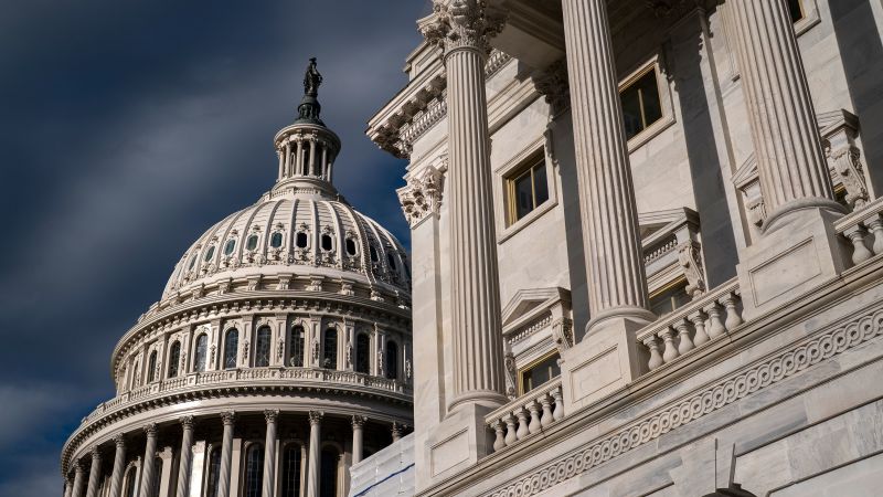 NextImg:Elizabeth Warren and Lindsey Graham want a new agency to regulate tech | CNN Business