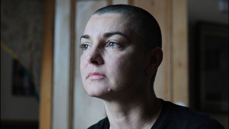 NextImg:Caitriona Balfe, Michael Stipe and more pay tribute to Sinéad O'Connor | CNN