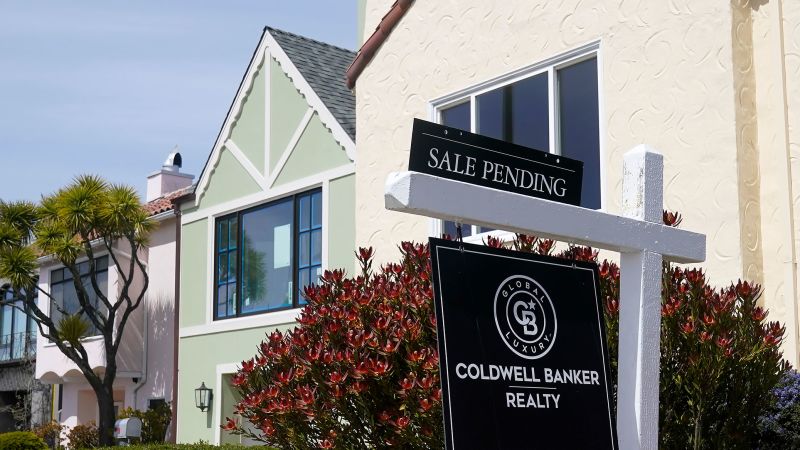 NextImg:Pending home sales rose last month for the first time since February | CNN Business