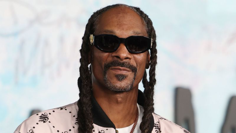 NextImg:Snoop Dogg donated $10K to elderly Hilton Head Island woman faced with losing her family's land | CNN