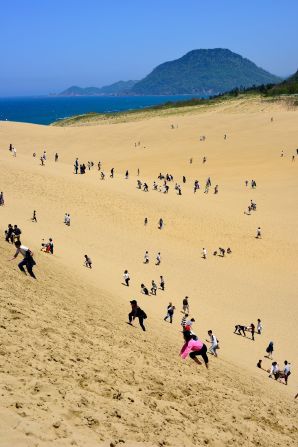 <strong>Tottori:</strong> This area is home to natural sand dunes that comprise Japan's only desertscape.
