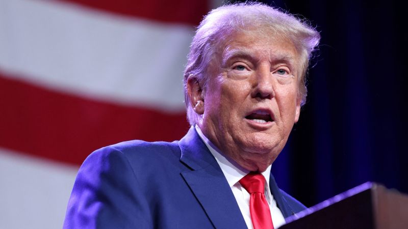 NextImg:Trump largely ignores new federal charges at major Iowa Republican gathering | CNN Politics