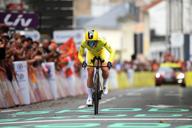 Demi Vollering Seals Tour De France Femmes Title As Her Team Dominates ...