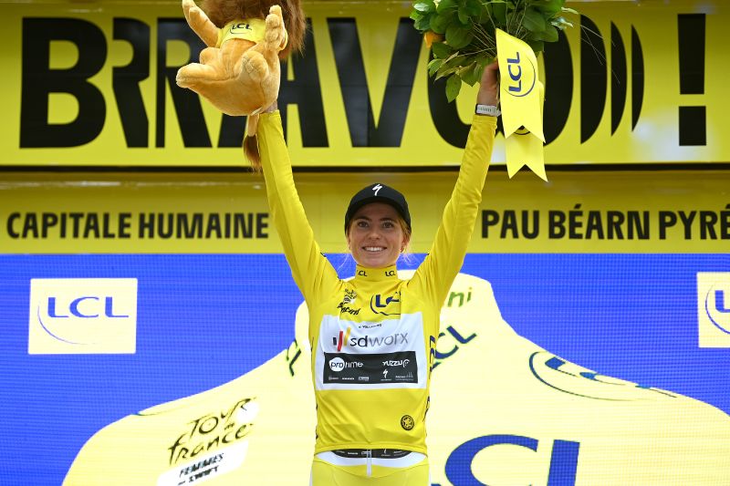 Demi Vollering Seals Tour De France Femmes Title As Her Team Dominates ...