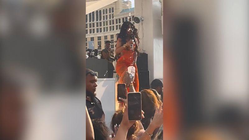 A Concertgoer Threw A Drink At Cardi B While She Was Performing On ...