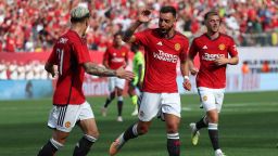 EAST RUTHERFORD, NEW JERSEY - JULY 22: Bruno Fernandes #8 of Manchester United celebrates his goal with Antony #21 of Manchester United against Arsenal during their Pre-Season friendly match at MetLife Stadium on July 22, 2023 in East Rutherford, New Jersey. (Photo by Al Bello/Getty Images)