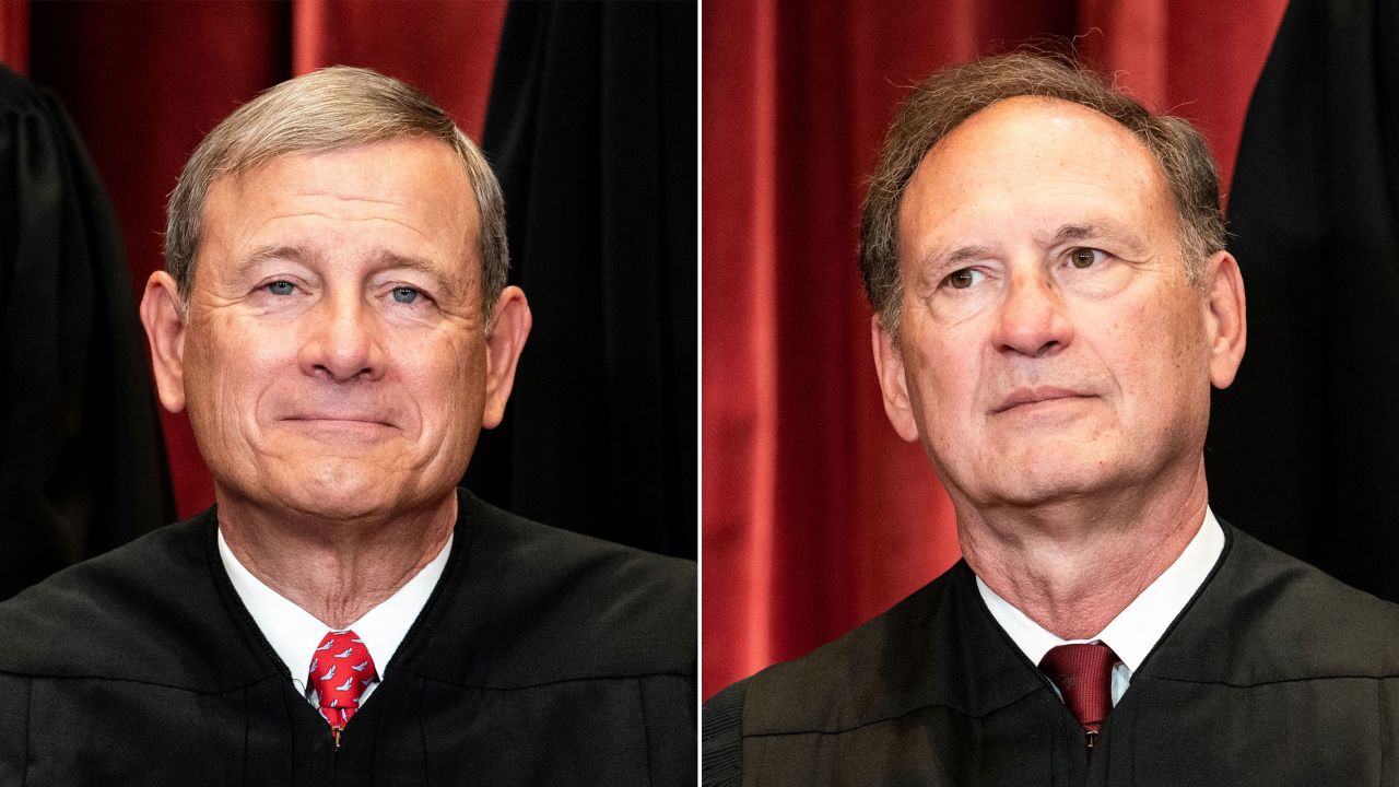 Chief Justice John Roberts and Associate Justice Samuel Alito.