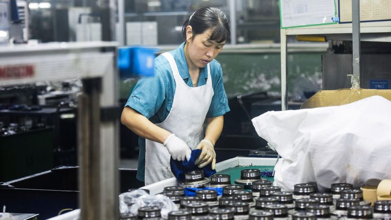 NextImg:China set to announce new stimulus measures as factory sector contracts for fourth month | CNN Business