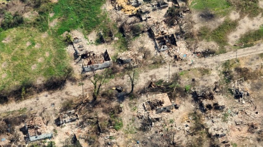 Images from drone footage show the extensive damage to Staromayorske, Ukraine.
