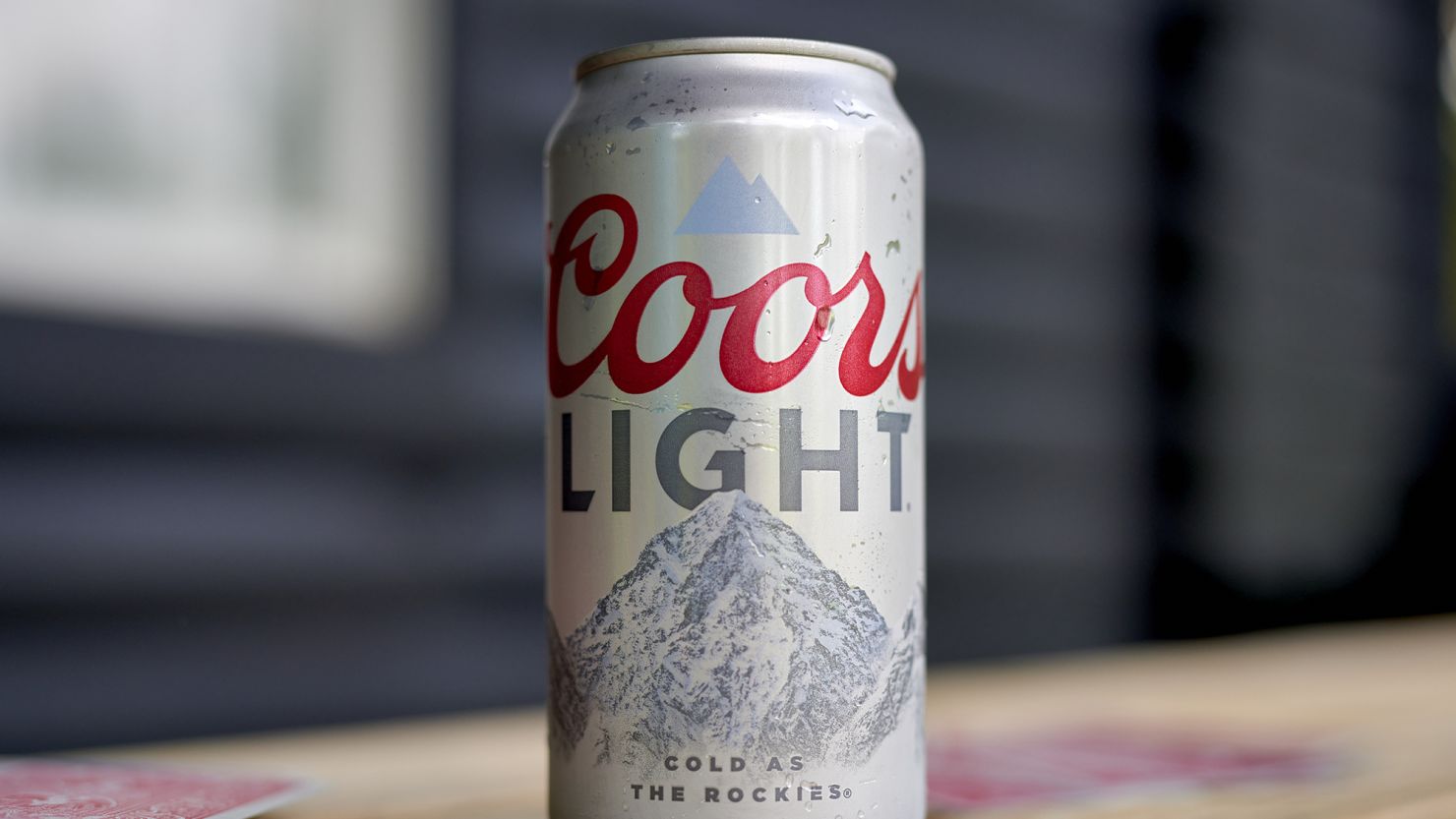Molson Coors, brewer of Miller Light and Coors Light beers, said combined US sales of its two flagship beers outsold Bud Light by 50% in the second quarter.