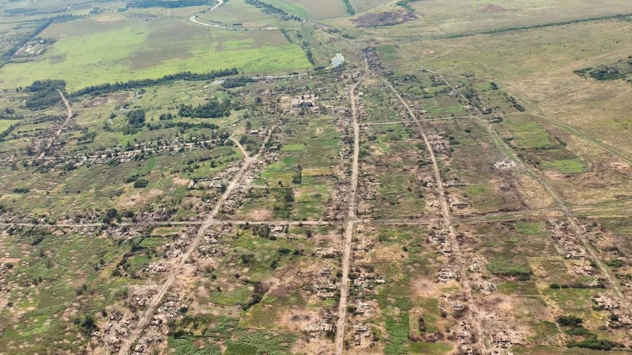 Images from drone footage show the extensive damage to Staromayorske, Ukraine.