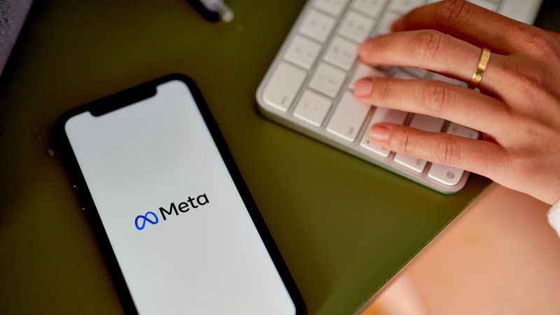 NextImg:Meta begins blocking news access on its platforms in Canada | CNN Business