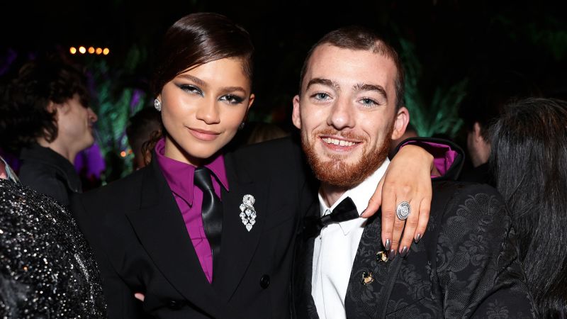 NextImg:Zendaya pays tribute to Angus Cloud | CNN