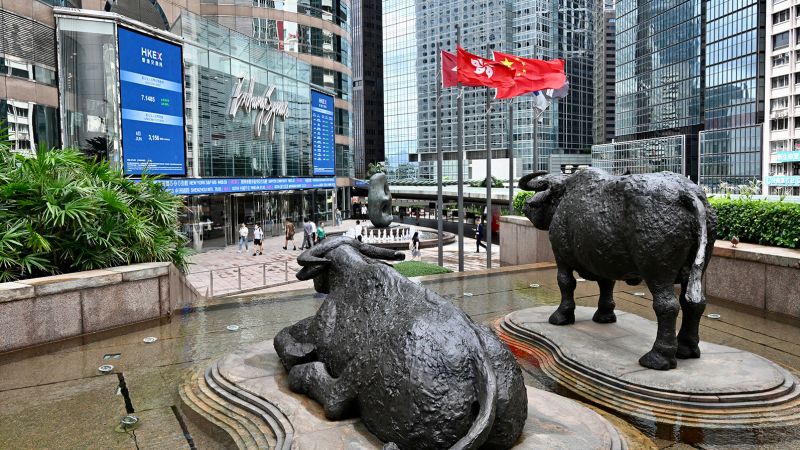 NextImg:Asian markets tumble after Fitch downgrades US debt | CNN Business