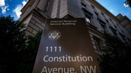 ВАШИНГТОН, окръг Колумбия - 18 АВГУСТ: Сградата на Службата за вътрешни приходи (IRS) в четвъртък, 18 август 2022 г. във Вашингтон, окръг Колумбия. (Kent Nishimura / Los Angeles Times чрез Getty Images)