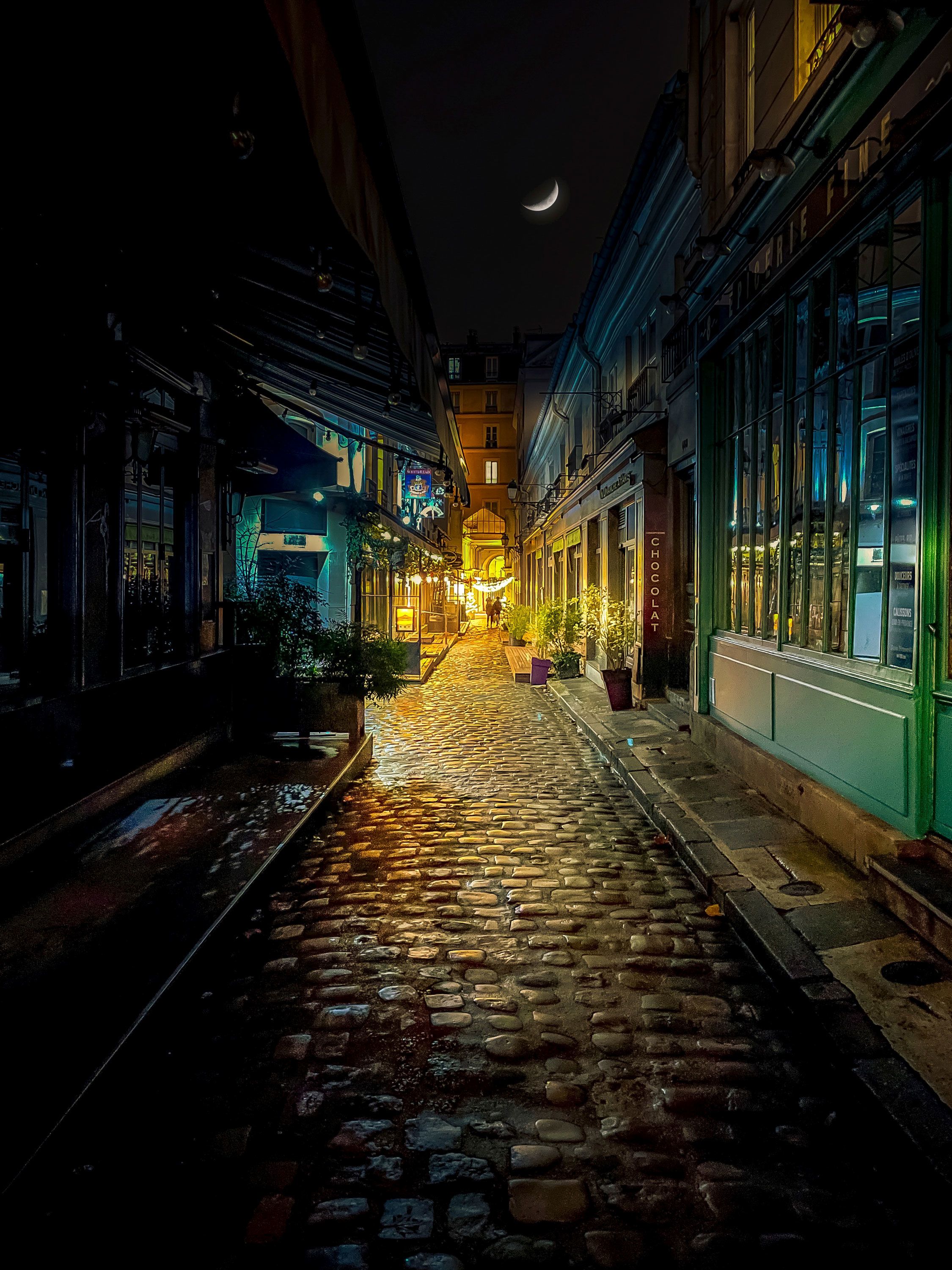 Long Nguyen, France, 1st Place -- Travel, "Last Night before Xmas", Shot on iPhone 12 Pro, Cour du Commerce Saint-André, Paris