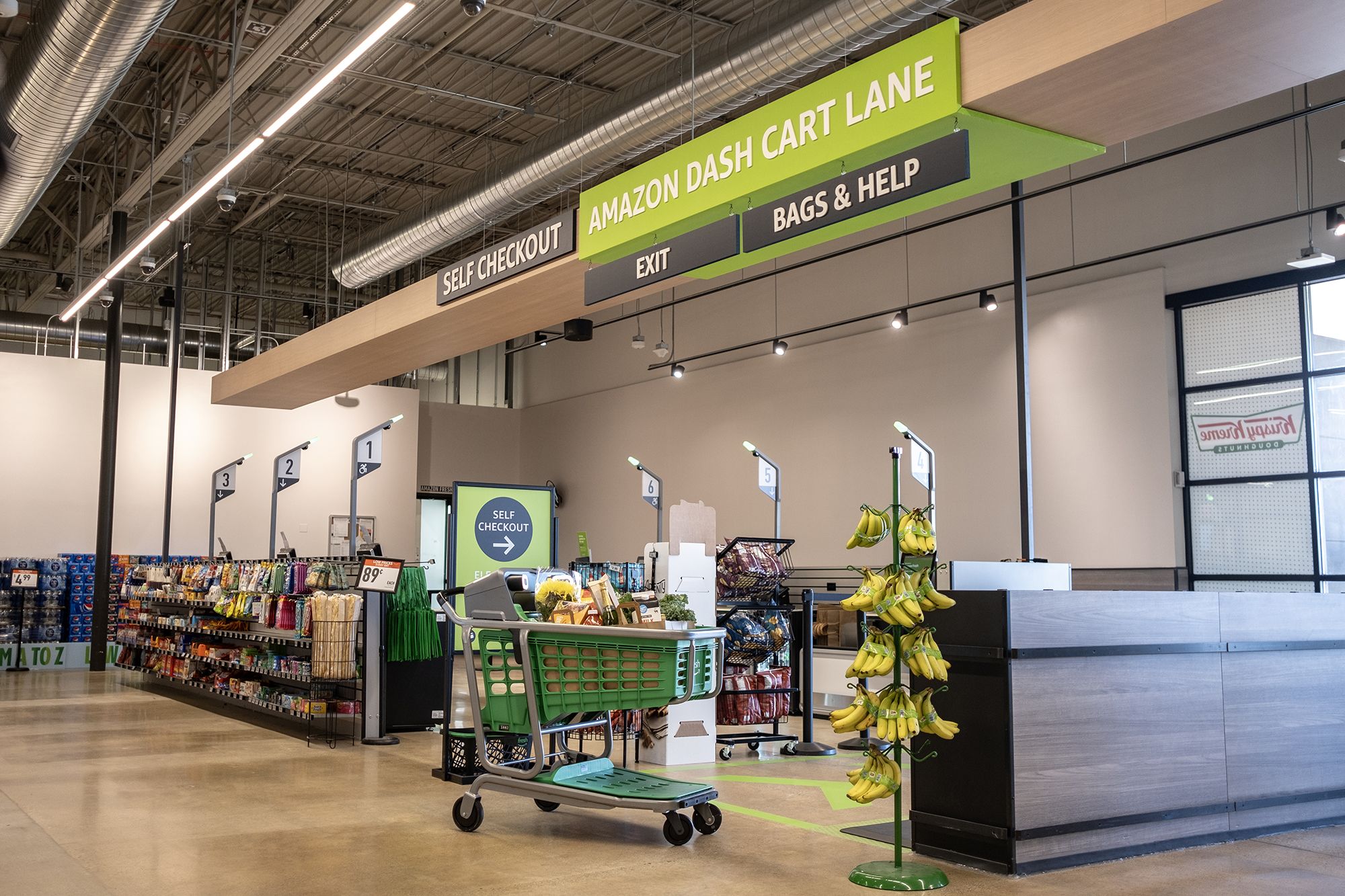 Amazon Fresh grocery chain has struggled. See its stores of the future |  CNN Business
