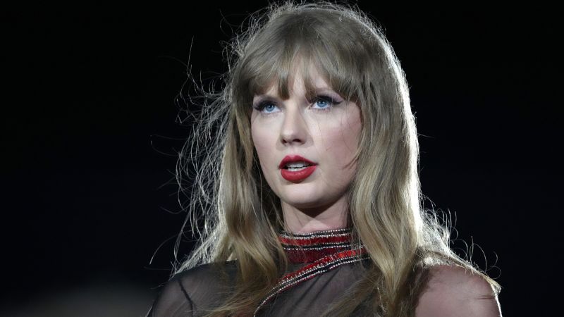 NextImg:Taylor Swift urged to postpone LA shows as hotel workers strike | CNN Business