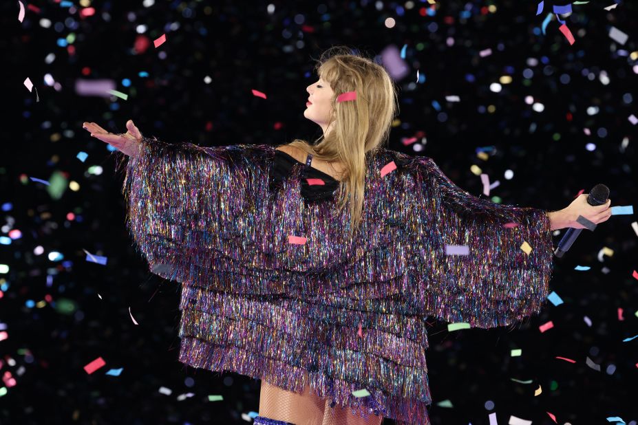 Taylor Swift's 'Eras' tour: What it was like inside | CNN