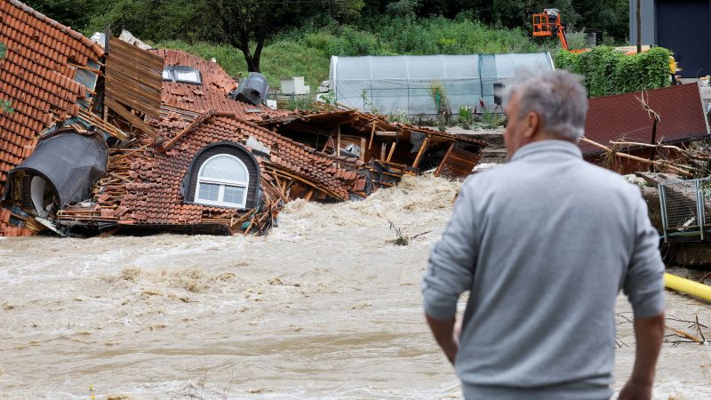 Опустошителните наводнения и други неблагоприятни метеорологични условия в Словения убиха