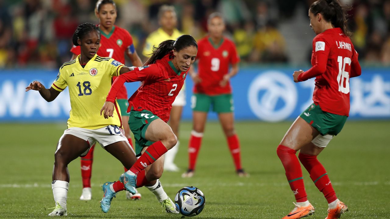 Colombia's Linda Caicedo, left, challenges Morocco's Zineb Redouani, center, during the Women's World Cup Group H soccer match in Perth, Australia, Aug. 3, 2023.