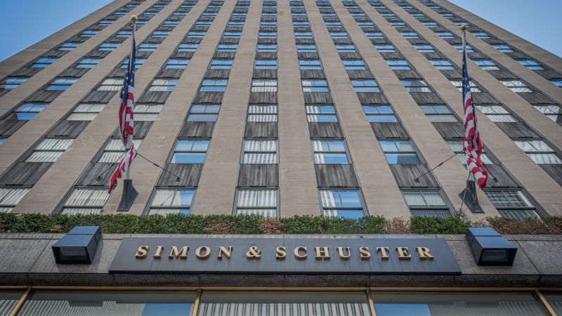 Paramount се съгласи да продаде Simon & Schuster на фирмата