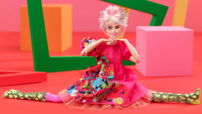 Mattel обявява ограничено издание на кукла „Странна Барби“ за продажба