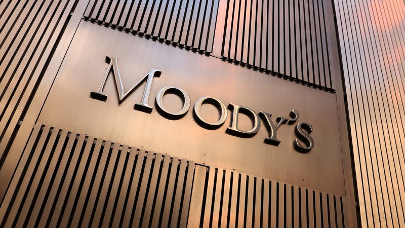 NextImg:Moody's warns it could cut credit ratings of 6 big US banks | CNN Business
