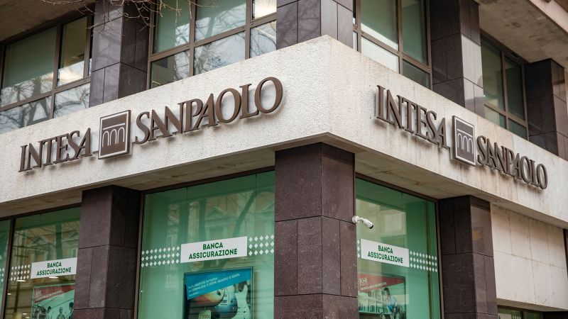 NextImg:Italy slaps 40% one-off windfall tax on its banks | CNN Business
