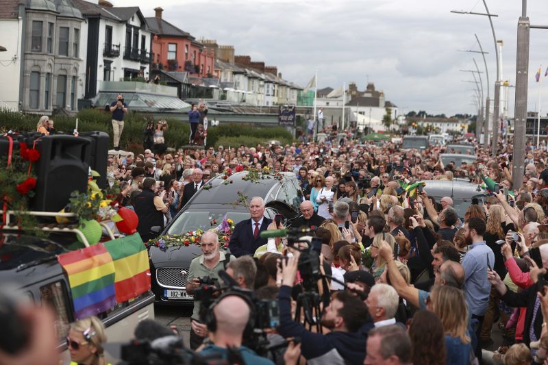 Sinéad OConnor Hundreds gather to say goodbye to singer at funeral procession in Ireland CNN