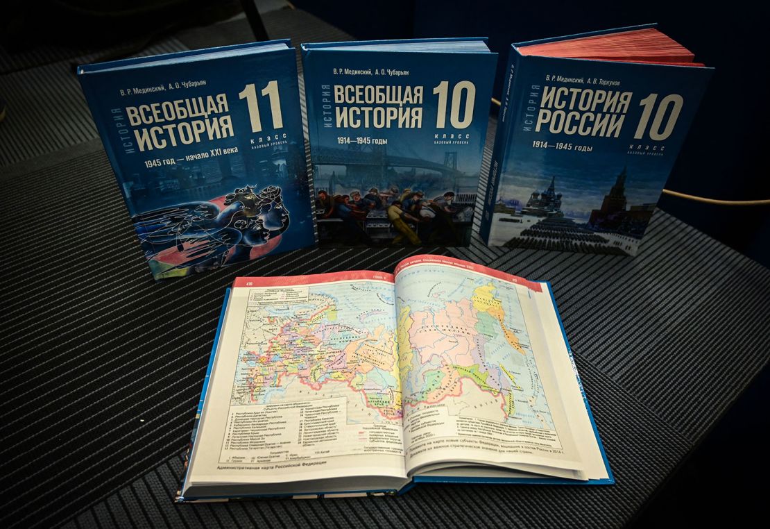 The book includes a map showing occupied Ukraine as being a part of Russia.