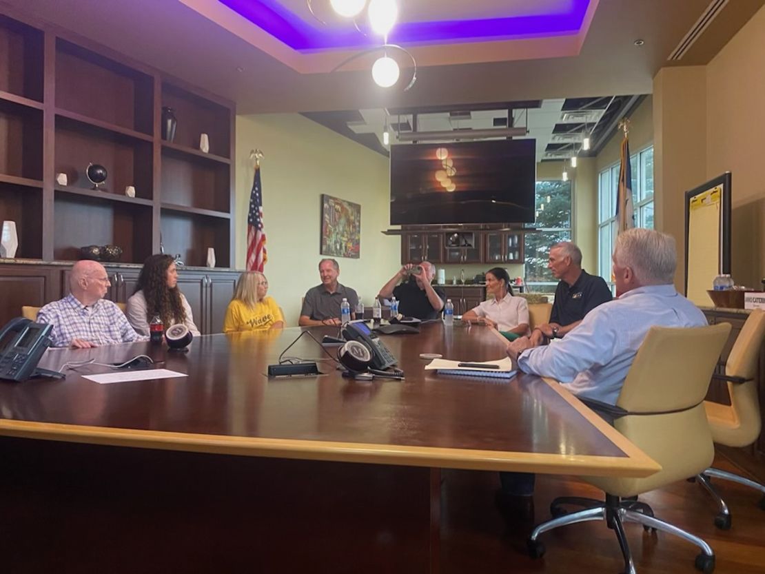 John King conducts a roundtable discussion in Cedar Falls, Iowa.