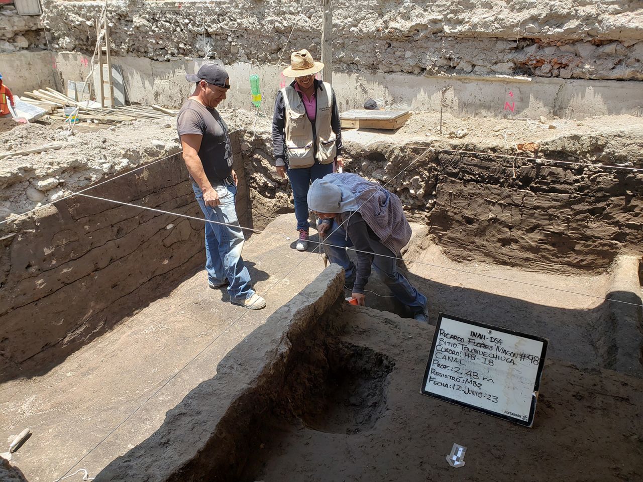 Excavations revealed that the settlement sustained the production of ceramics.