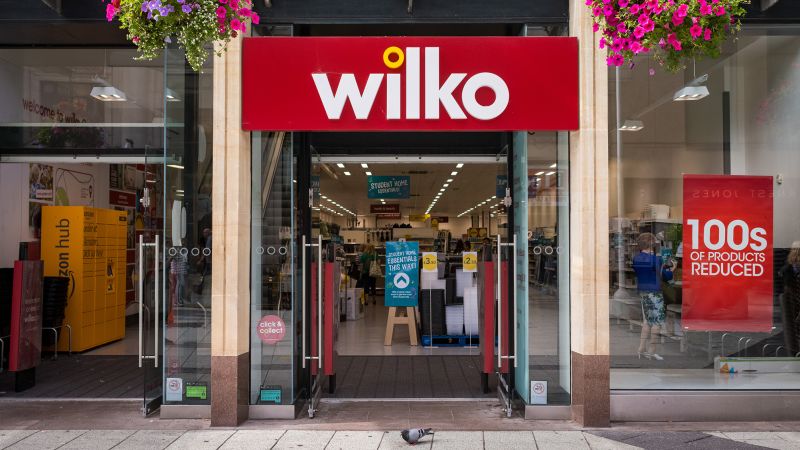 Британският дискаунт търговец на дребно Wilko заяви, че е попаднал