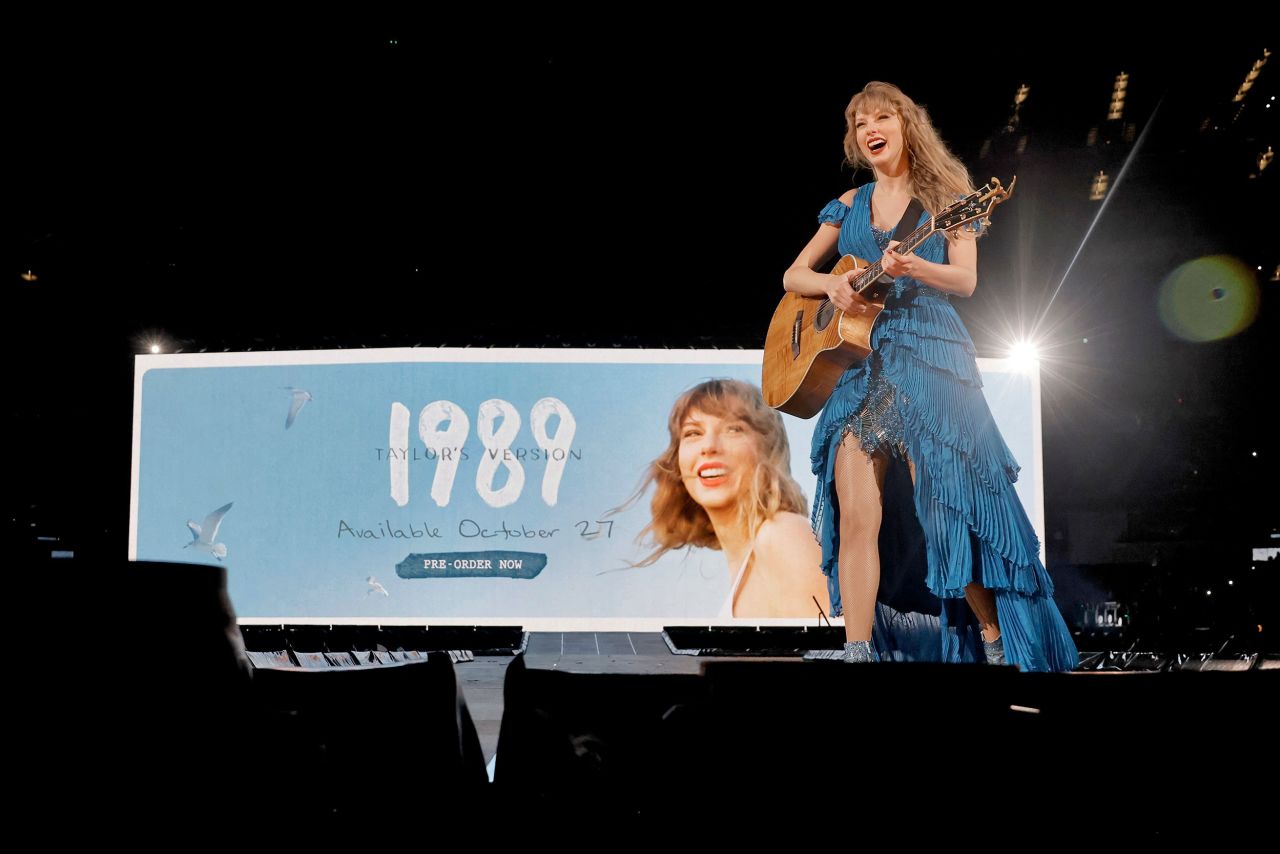 Swift performs her last show in Los Angeles on August 9. She was announcing the upcoming release of the album "1989 (Taylor's Version)."