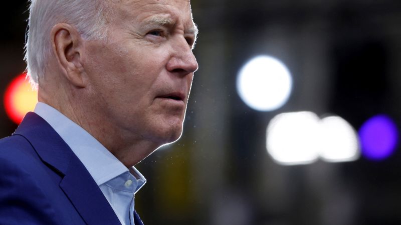 NextImg:Biden administration defends communications with social media companies in high-stakes court fight | CNN Business