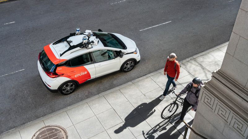 NextImg:Regulators give green light to driverless taxis in San Francisco | CNN Business