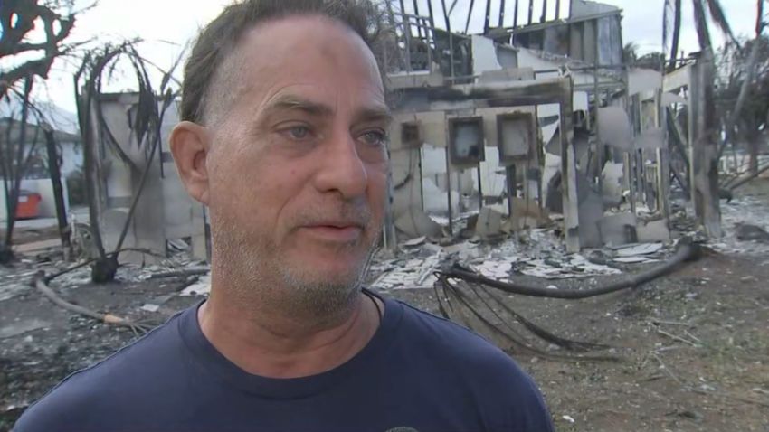 man jumps into ocean HI wildfire