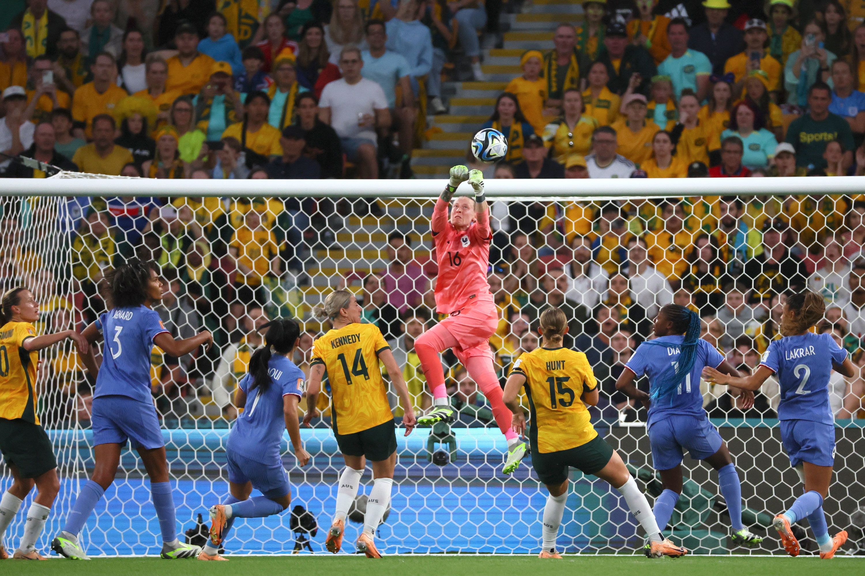 France stuns Brazil with late winner; Sweden qualifies for Women's World Cup  knockout stages