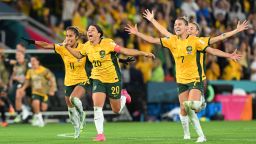 BRISBANE, AUSTRALIA - AUGUST 12: Players of Australia celebrate their side's victory in the penalty shoot out after Cortnee Vine of Australia scores her team's tenth penalty in the penalty shoot out during the FIFA Women's World Cup Australia & New Zealand 2023 Quarter Final match between Australia and France at Brisbane Stadium on August 12, 2023 in Brisbane, Australia. (Photo by Bradley Kanaris/Getty Images)