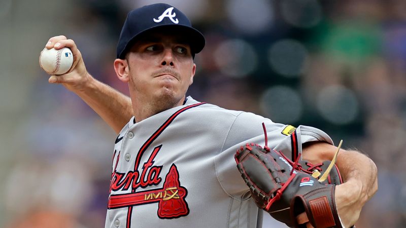 Offseason substitute teacher pitches 7 shutout innings for MLB-best Atlanta Braves