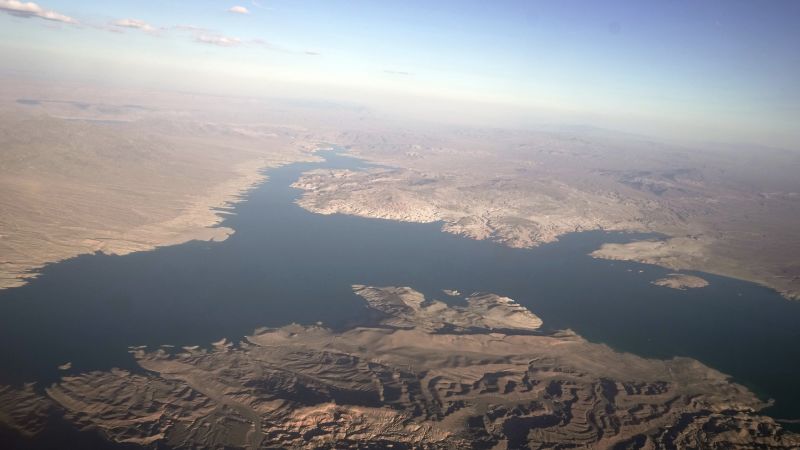 NextImg:Feds ease water cuts on Colorado River after blockbuster winter | CNN