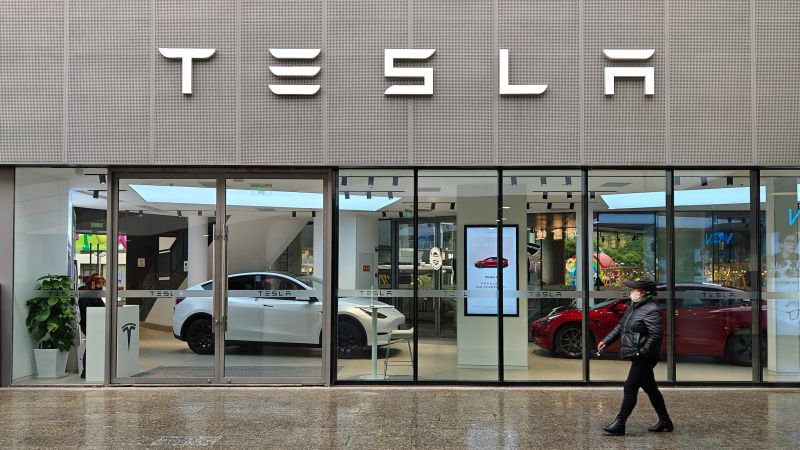 Read more about the article Tesla stock falls after cutting prices in China again – CNN