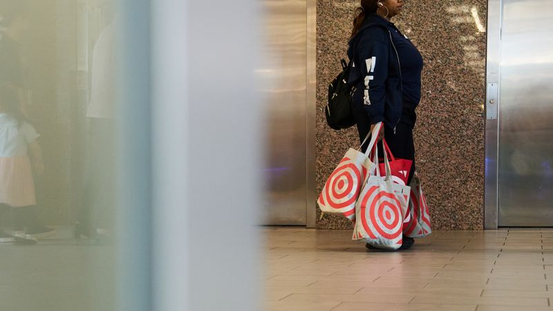 NextImg:Target's sales fall for first time in six years | CNN Business