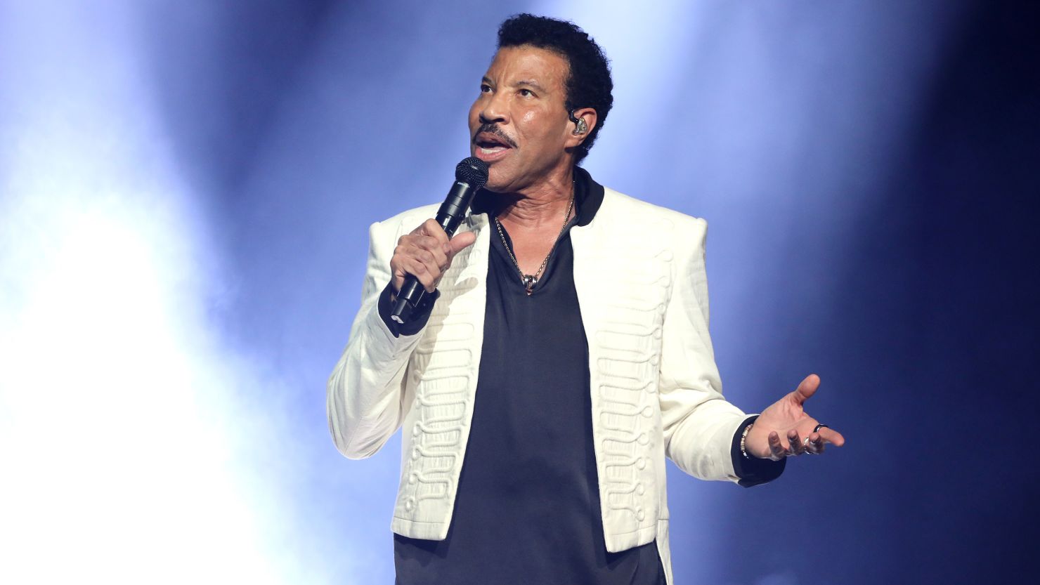Lionel Richie performs during the "Sing A Song All Night Long" tour on August 8.