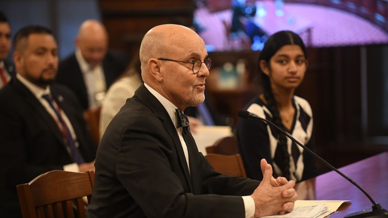 NextImg:Illinois passes a law that requires parents to compensate child influencers | CNN Business