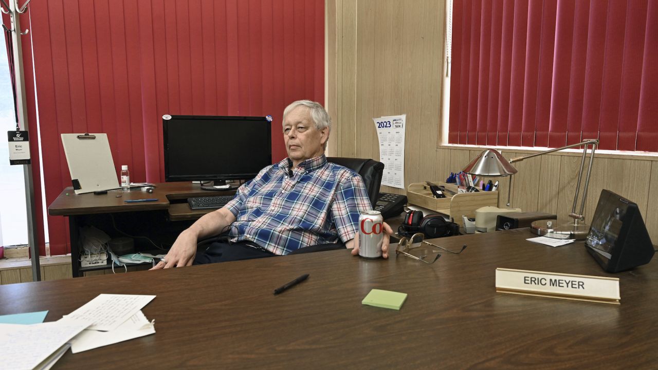 Eric Meyer, editor do Marion County Record, disse que ficou surpreso com as autoridades terem invadido sua casa e o escritório de seu jornal.