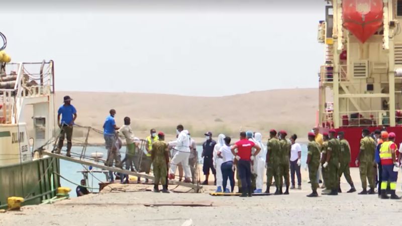 Cabo Verde: Al menos 60 migrantes temen morir en un accidente de barco